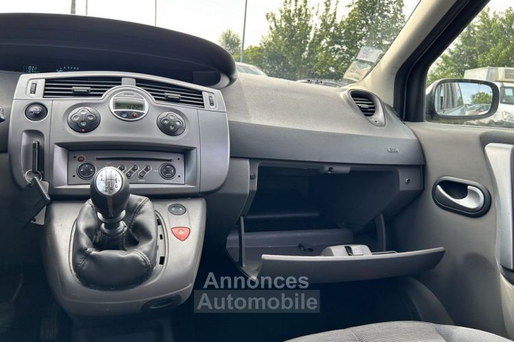 Renault Scenic II 1.5 DCI 105CH EXPRESSION ECO² - <small></small> 4.890 € <small>TTC</small> - #12