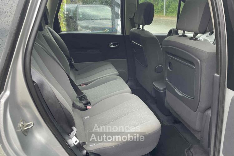 Renault Scenic II 1.6 16V 1598cm3 112cv - <small></small> 4.490 € <small>TTC</small> - #8