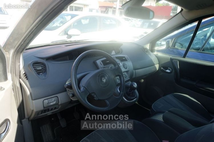 Renault Scenic II 1.9 DCI 120CH SPORT DYNAMIQUE - <small></small> 2.590 € <small>TTC</small> - #2