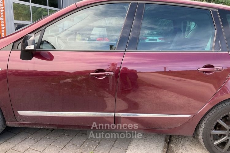 Renault Scenic III 2.0 DCI 150 CV BVA6 BOSE EDITION / 2015 / 114700KM / ATTELAGE/ T.OUVRANT / GPS - <small></small> 11.490 € <small>TTC</small> - #4