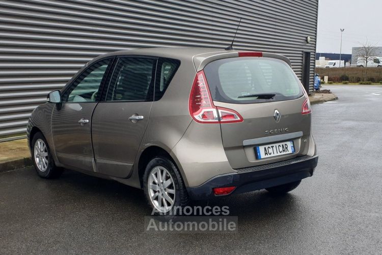 Renault Scenic III 3  1.5 DCI 110 PRIVILEGE EDC BVA - <small></small> 9.990 € <small>TTC</small> - #26