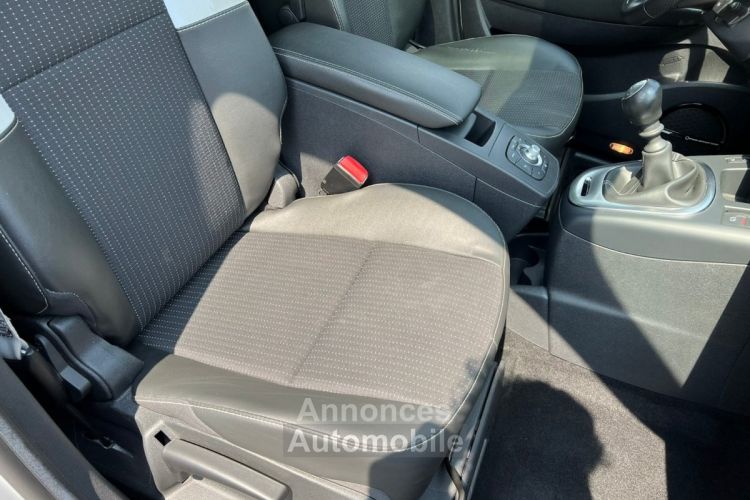 Renault Scenic III TCe 115 Energy BOSE - <small></small> 8.970 € <small>TTC</small> - #43