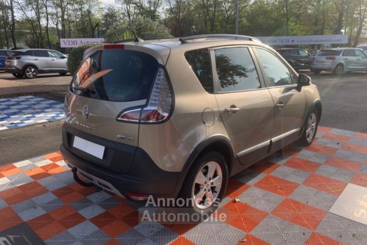 Renault Scenic III X MOD 1.5 DCI 110 BV6 BUSINESS GPS - <small></small> 10.450 € <small>TTC</small> - #33