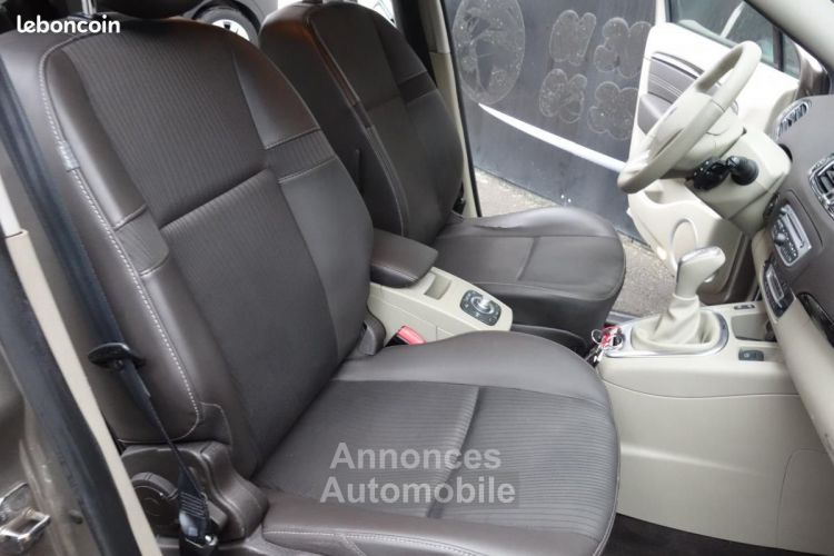 Renault Scenic Scénic III dCi 110 FAP eco2 Bose Euro 5 EDC - <small></small> 6.990 € <small>TTC</small> - #15