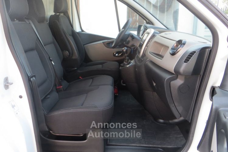 Renault Trafic 1.6 dci 120cv L1H1, 3 places. an 11/2017, 93000 km 1ere main, - <small></small> 14.583 € <small></small> - #2