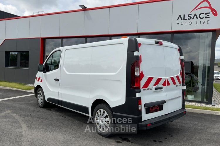 Renault Trafic 1.6l CDI CFT 95 CH -L1H1- 12 075 HT / 3 PLACES - <small></small> 14.490 € <small></small> - #2