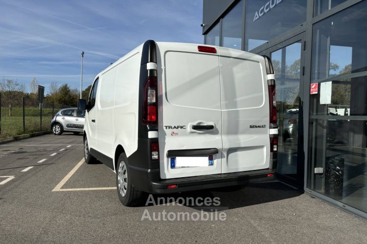 Renault Trafic 2.0 dCi 120ch Grand Confort L1H1 - <small></small> 18.990 € <small>TTC</small> - #2