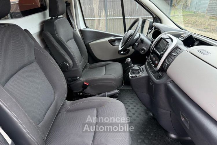 Renault Trafic 2places (idéal van) CAMÉRA - <small></small> 15.990 € <small>TTC</small> - #5