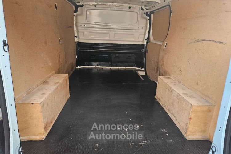 Renault Trafic 3 fourgon phase 2 grand confort l2h1 2.0dci 120cv boite 6 vitesses garantie 12 mois valabe chez - <small></small> 17.990 € <small>TTC</small> - #6