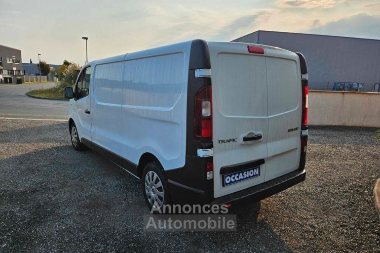 Renault Trafic 3 fourgon phase 2 grand confort l2h1 2.0dci 120cv boite 6 vitesses garantie 12 mois valabe chez - <small></small> 17.990 € <small>TTC</small> - #10