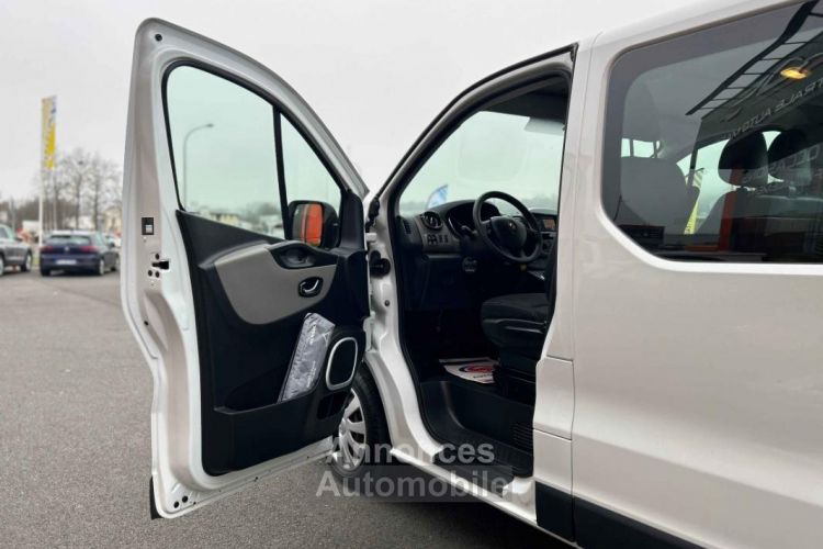 Renault Trafic CABINE APPRO 6 PL GRAND CONFORT 120CH - <small></small> 22.490 € <small>TTC</small> - #25