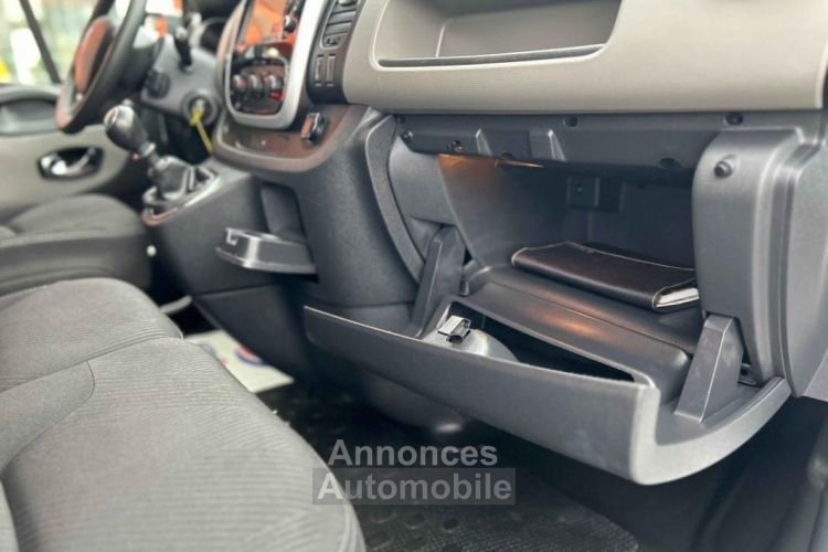 Renault Trafic CABINE APPRO 6 PL GRAND CONFORT 120CH - <small></small> 22.490 € <small>TTC</small> - #45