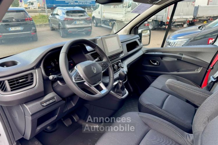 Renault Trafic CABINE APPROFONDIE CA L2H1 3T BLUE DCI 150 BVA9 GSR2 RED EDITION 6PL - <small></small> 38.388 € <small>TTC</small> - #6