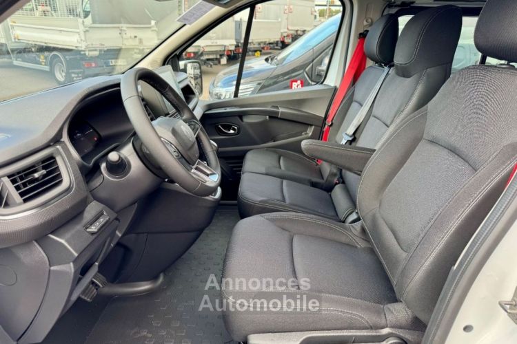 Renault Trafic CABINE APPROFONDIE CA L2H1 3T BLUE DCI 150 BVA9 GSR2 RED EDITION 6PL NOUVELLE BOITE AUTO 9 RAPPORTS - <small></small> 38.388 € <small>TTC</small> - #7