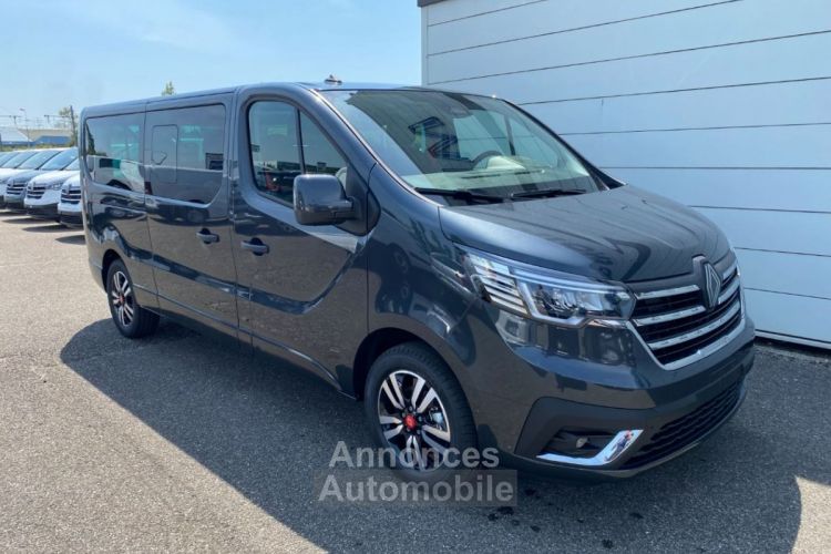 Renault Trafic COMBI COMBI GRAND TECHNO BLUE DCI 150 GSR2 EDC RESTYLÉ TRUCKS PAS DE MALUS - <small></small> 43.200 € <small>TTC</small> - #1