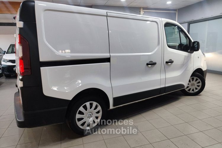 Renault Trafic Combi III (J82) L1 1.6 dCi 115ch Zen - <small></small> 14.490 € <small>TTC</small> - #8