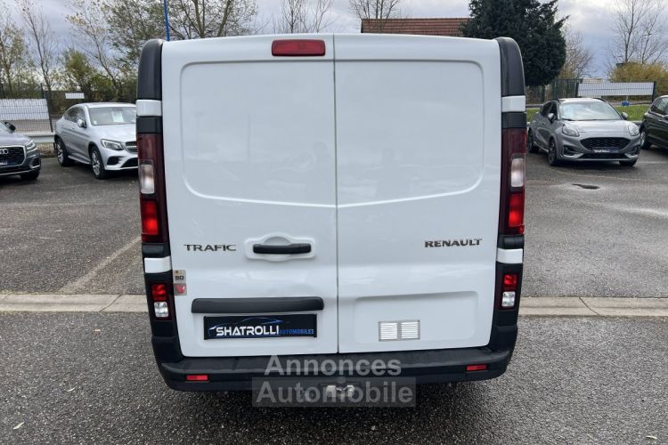 Renault Trafic Combi III L2H1 1.6 dCi 3Places Clim Régulateur Attelage 12,475 Euro H.T. - <small></small> 14.970 € <small>TTC</small> - #6