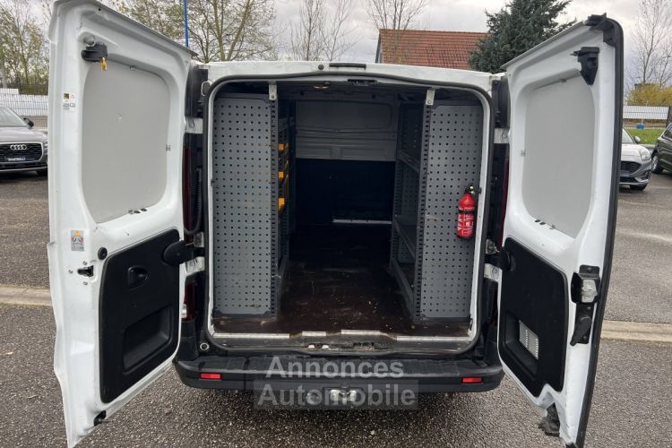 Renault Trafic Combi III L2H1 1.6 dCi 3Places Clim Régulateur Attelage 12,475 Euro H.T. - <small></small> 14.970 € <small>TTC</small> - #18