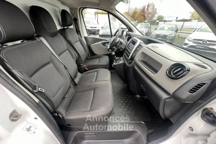 Renault Trafic Combi III L2H1 1.6 dCi 95ch 3 Places Clim Régulateur Attelage TVA20% 13,000 Euro H.T. - <small></small> 15.600 € <small>TTC</small> - #10