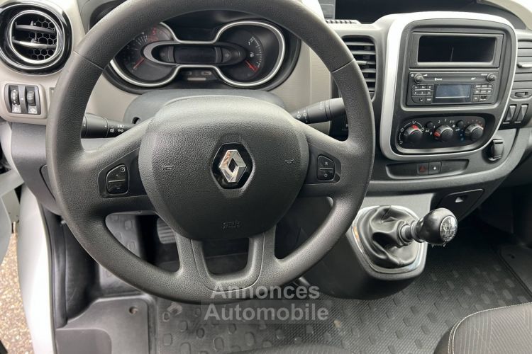 Renault Trafic Combi III L2H1 1.6 dCi 95ch 3 Places Clim Régulateur Attelage TVA20% 13,000 Euro H.T. - <small></small> 15.600 € <small>TTC</small> - #14