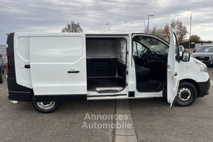 Renault Trafic Combi III L2H1 2.0 dCi 145ch 3Places Clim Régulateur Attelage 18,250Euro H.T. - <small></small> 21.900 € <small>TTC</small> - #6