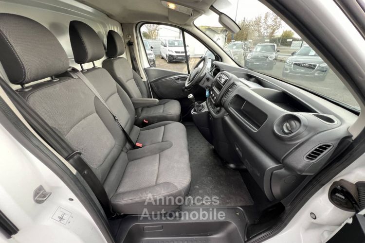 Renault Trafic Combi III L2H1 2.0 dCi 145ch 3Places Clim Régulateur Attelage 18,250Euro H.T. - <small></small> 21.900 € <small>TTC</small> - #8