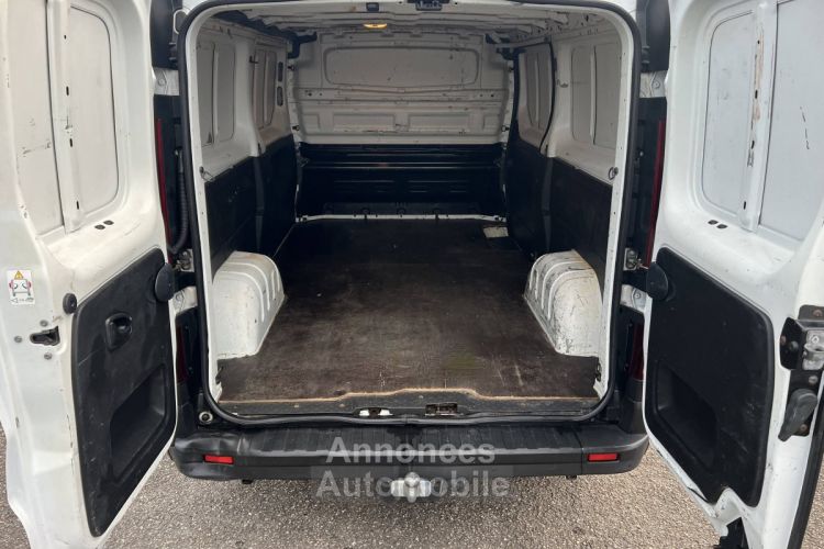 Renault Trafic Combi III L2H1 2.0 dCi 145ch 3Places Clim Régulateur Attelage 18,250Euro H.T. - <small></small> 21.900 € <small>TTC</small> - #15