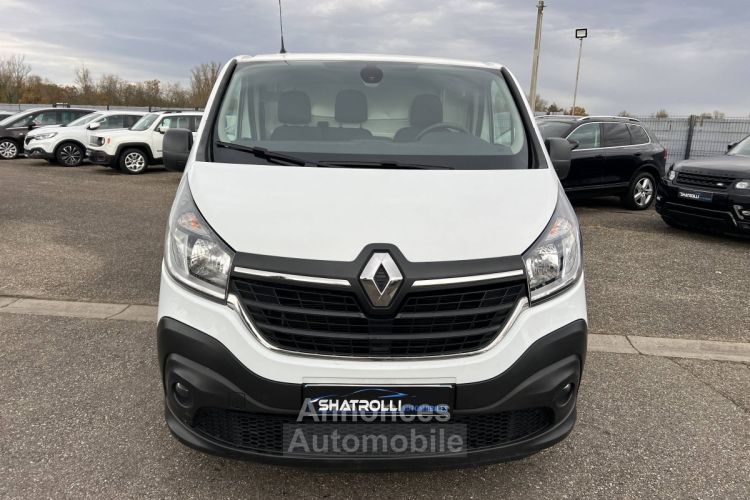 Renault Trafic Combi III L2H1 2.0 dCi 145ch S&S 3 places Clim Régulateur Attelage TVA20% 19,000Euro H.T. - <small></small> 22.800 € <small>TTC</small> - #2