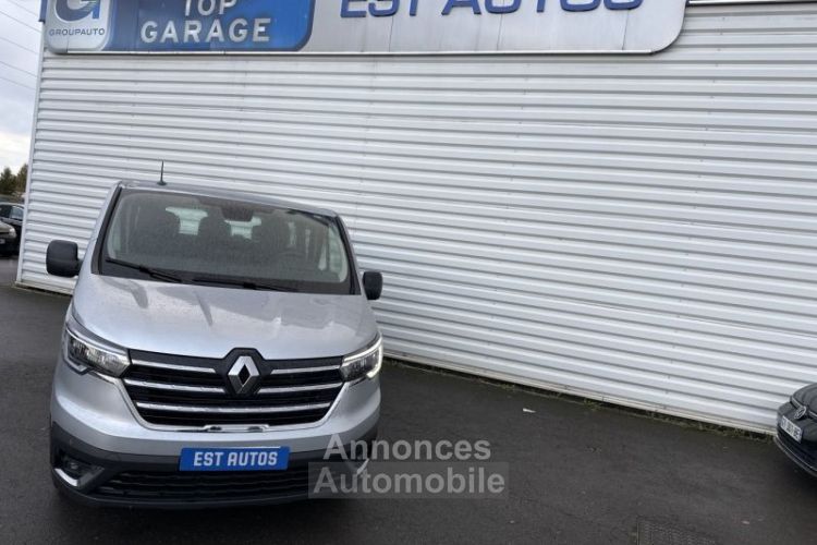 Renault Trafic Combi L1 2.0 Blue dCi 150ch S&S Zen 9 places E6E - <small></small> 39.900 € <small>TTC</small> - #1