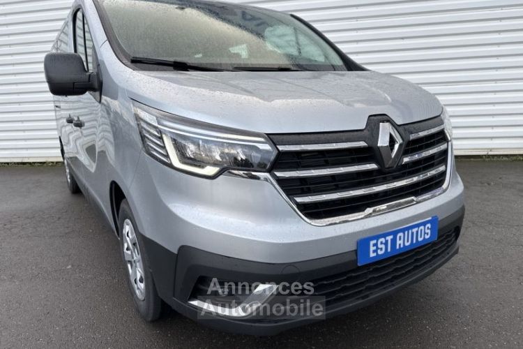 Renault Trafic Combi L1 2.0 Blue dCi 150ch S&S Zen 9 places E6E - <small></small> 39.900 € <small>TTC</small> - #3