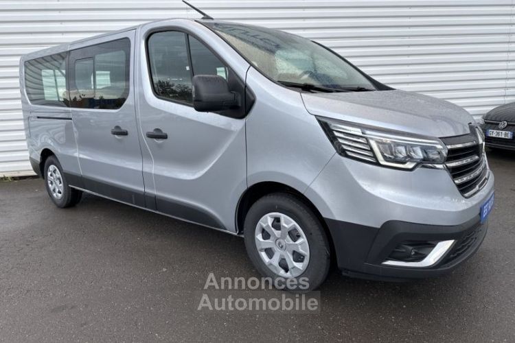 Renault Trafic Combi L1 2.0 Blue dCi 150ch S&S Zen 9 places E6E - <small></small> 39.900 € <small>TTC</small> - #4