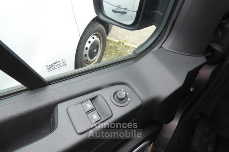 Renault Trafic COMBI MINIBUS L1 dCi 145 CH Energy S&S Life - <small></small> 30.990 € <small>TTC</small> - #17