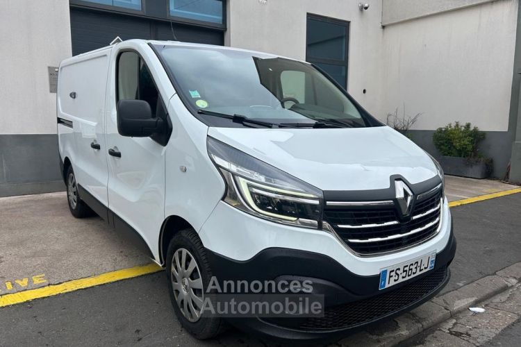 Renault Trafic Fg L1H1 1200 2.0 dCi 120ch Grand Confort E6 Garantie 12 mois Radar de recul Apple CarPlay Prix TTC 1ère main - <small></small> 13.990 € <small>TTC</small> - #1