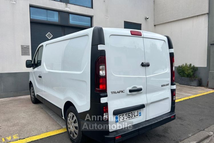 Renault Trafic Fg L1H1 1200 2.0 dCi 120ch Grand Confort E6 Garantie 12 mois Radar de recul Apple CarPlay Prix TTC 1ère main - <small></small> 13.990 € <small>TTC</small> - #3