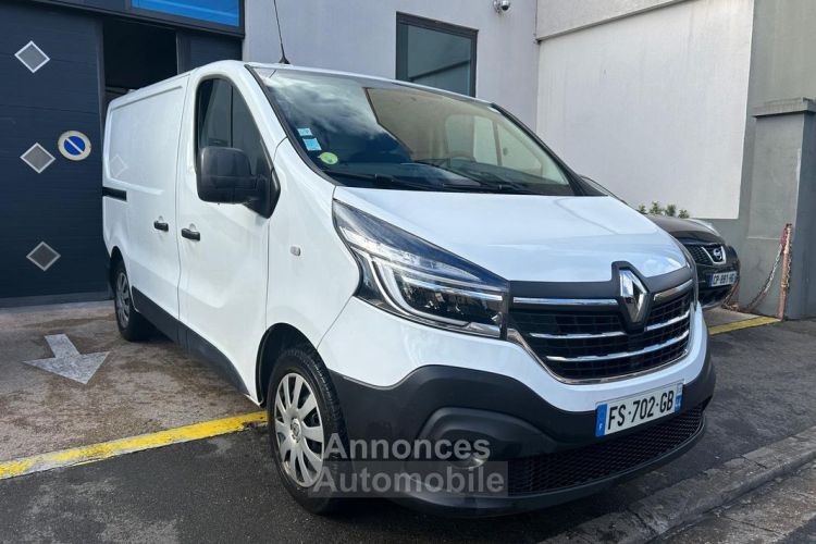 Renault Trafic Fg L1H1 1200 2.0 dCi 120ch Grand Confort E6 Historique d'entretien Garantie 12 mois Radar de recul Apple CarPlay Prix TTC - <small></small> 13.990 € <small>TTC</small> - #1