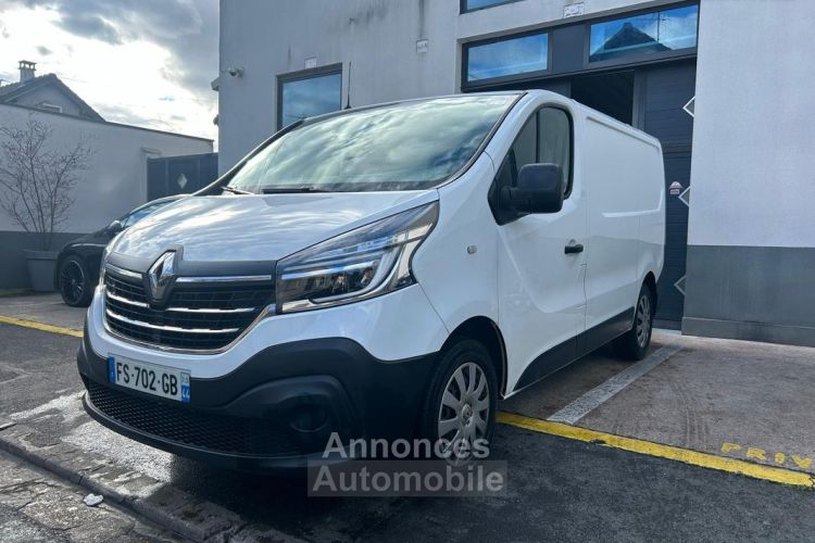 Renault Trafic Fg L1H1 1200 2.0 dCi 120ch Grand Confort E6 Historique d'entretien Garantie 12 mois Radar de recul Apple CarPlay Prix TTC - <small></small> 13.990 € <small>TTC</small> - #2