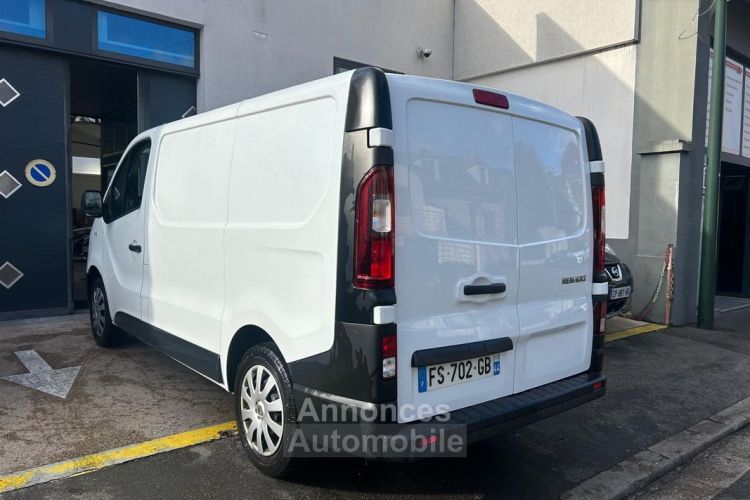 Renault Trafic Fg L1H1 1200 2.0 dCi 120ch Grand Confort E6 Historique d'entretien Garantie 12 mois Radar de recul Apple CarPlay Prix TTC - <small></small> 13.990 € <small>TTC</small> - #3