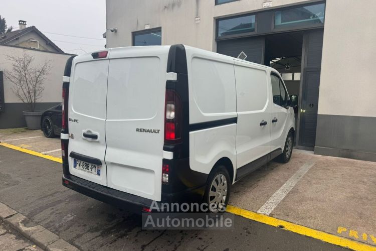 Renault Trafic FGN L1H1 1200 KG DCI 145 Energy EDC Grand Confort Historique d'entretien Garantie 12 mois Caméra de recul Apple CarPlay 1ère main - <small></small> 16.490 € <small>TTC</small> - #4