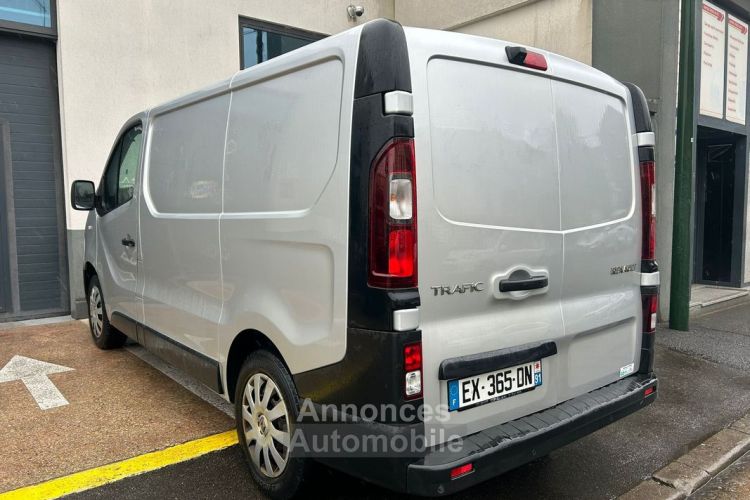 Renault Trafic Fgn L1H1 1200kg DCI 120 E6 Grand Confort Historique d'entretien Garantie 12 mois Caméra de recul 1ère main - <small></small> 11.490 € <small>TTC</small> - #3