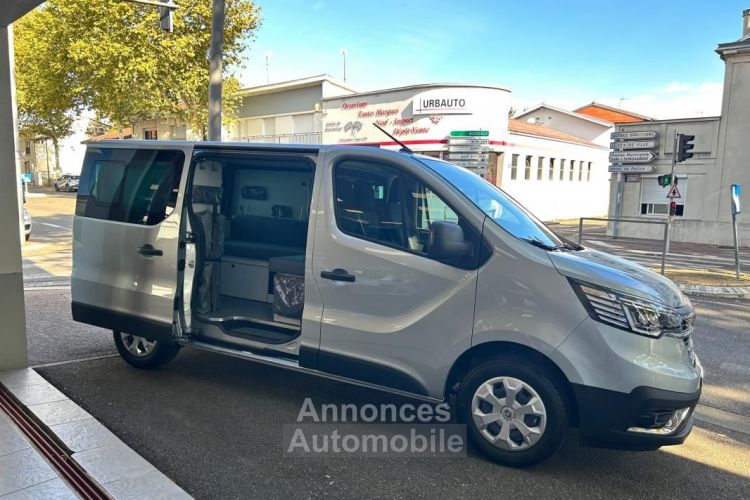 Renault Trafic FLEX 3 ANTILOPE VAN L1H1 GRAND CONFORT 2800 BlueDCI 130 AMENAGE PLACES - <small></small> 46.950 € <small>TTC</small> - #2