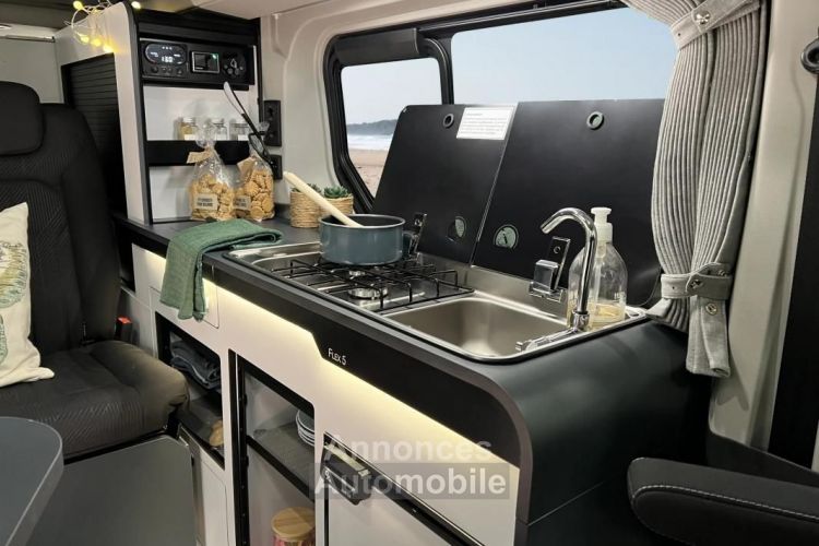 Renault Trafic FLEX 5 ANTILOPE VAN L1H1 CONFORT + BLUEDCI 150 AMENAGE PLACES 4 COUCHAGES - <small></small> 62.450 € <small>TTC</small> - #12