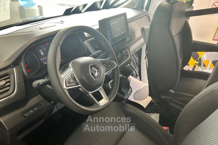 Renault Trafic FLEX 5 ANTILOPE VAN L1H1 CONFORT + BLUEDCI 150 AMENAGE PLACES 4 COUCHAGES - <small></small> 62.450 € <small>TTC</small> - #19