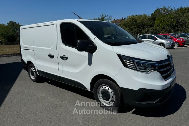 Renault Trafic FOURGON GRAND CONFORT L1H1 2,0 dci 130ch 23325 HT - <small></small> 27.990 € <small>TTC</small> - #3