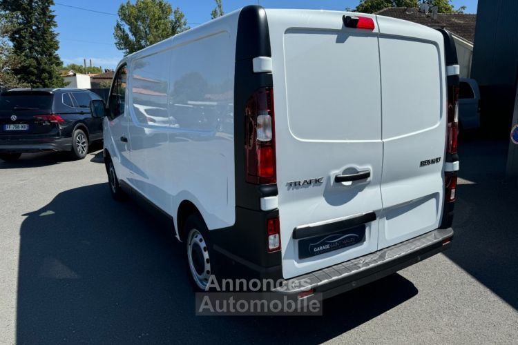 Renault Trafic FOURGON GRAND CONFORT L1H1 2,0 dci 130ch 23325 HT - <small></small> 27.990 € <small>TTC</small> - #4