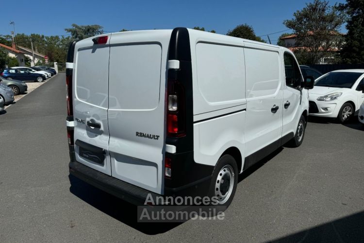 Renault Trafic FOURGON GRAND CONFORT L1H1 2,0 dci 130ch 23325 HT - <small></small> 27.990 € <small>TTC</small> - #5