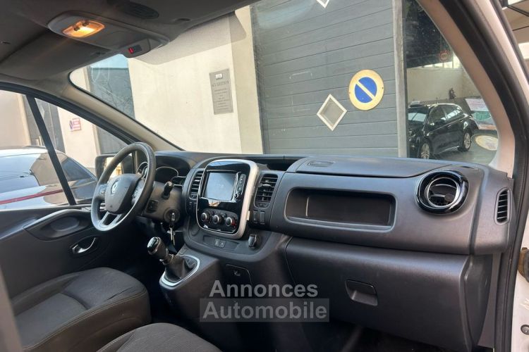 Renault Trafic fourgon L1H1 1200kg 2.0 DCI 120 Grand Confort Garantie 12 mois GPS 1ère main Radar de recul PRIX TTC TVA récupérable - <small></small> 12.990 € <small>TTC</small> - #5