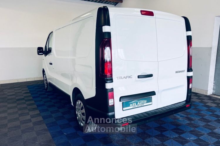 Renault Trafic FOURGON L1H1 2.0 DCI 125 ENERGY E6 - <small></small> 16.990 € <small>TTC</small> - #2