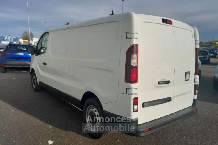 Renault Trafic FOURGON L2H1 3000 KG BLUE DCI 150 EDC RED EDITION - <small></small> 35.988 € <small>TTC</small> - #2