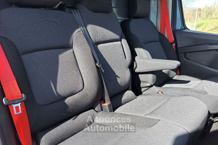 Renault Trafic FOURGON L2H1 3T BLUE DCI 150 GSR2 RED EDITION PLUS - <small></small> 32.388 € <small>TTC</small> - #9