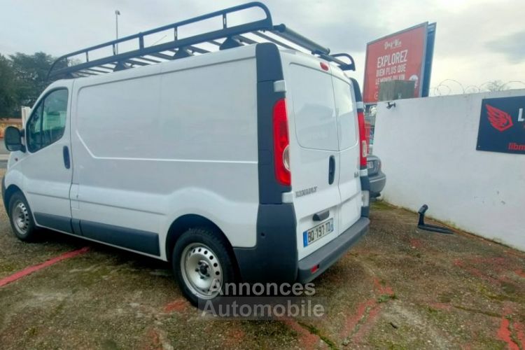 Renault Trafic II Camionnette 1.9 dCi 80 1870cm3 82cv  - <small></small> 8.850 € <small>TTC</small> - #3